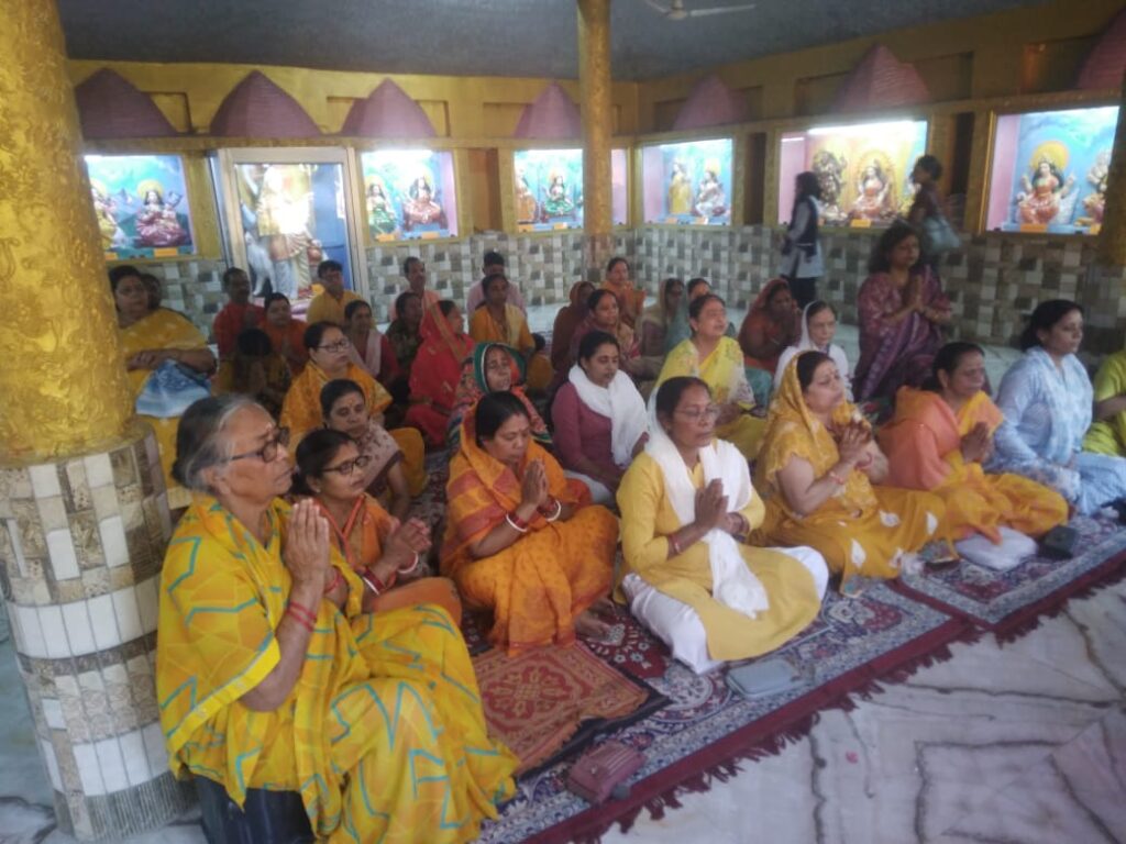 झारखंड रांची। चैत्र नवरात्र महापर्व महोत्सव के पावन अवसर पर। गायत्री महामंत्र का जाप अनुष्ठान मे साधको ने गायत्री युग तीर्थ शक्ति पीठ सेक्टर 2 राची परिसर मे नवरात्र साधना शुरू। 3 IMG 20250330 WA0064