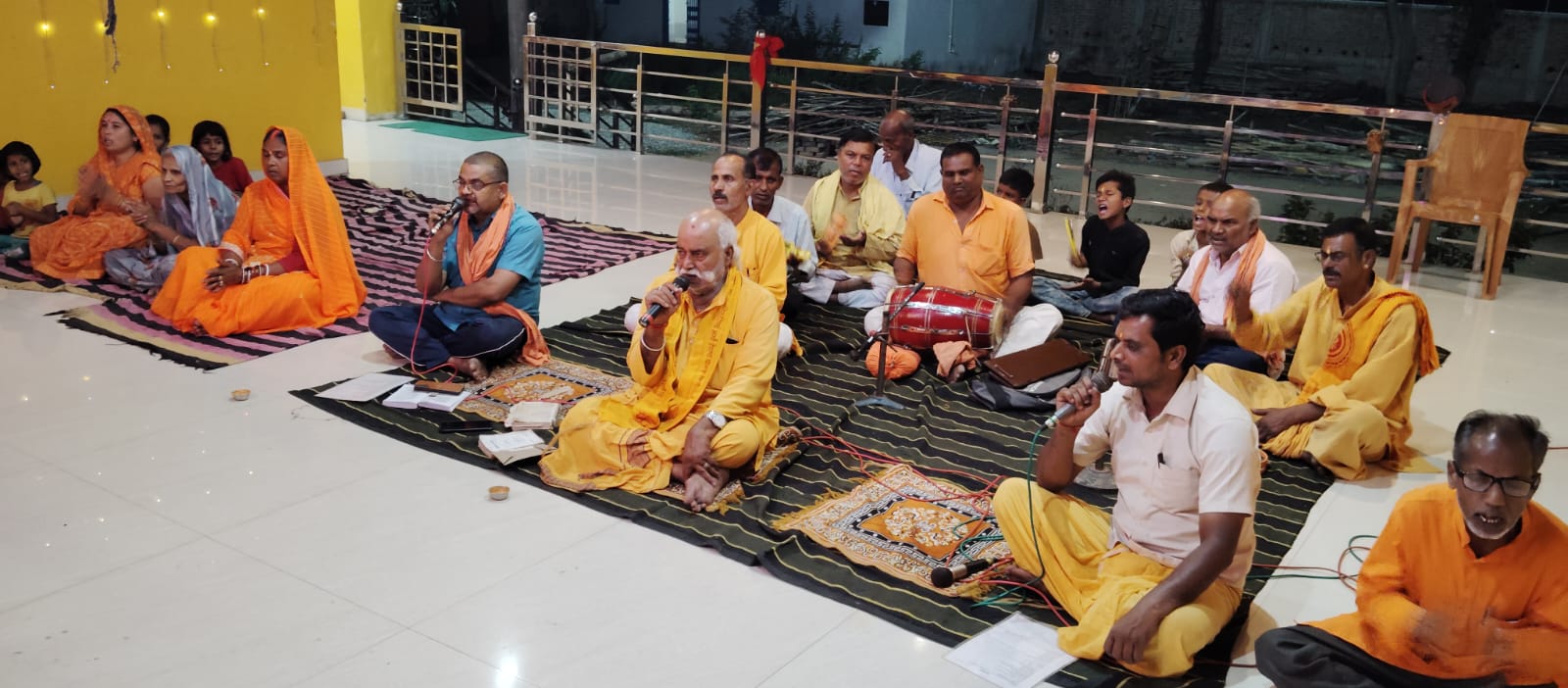 गढवा मझिऑव-चैत्र नवरात्र महापर्व के शुभ अवसर पर गायत्री शक्ति पीठ मे दीप यज्ञ , आरती,हवन,कन्यापूजन,भडारा आदि कार्य होगा। 8 IMG 20250404 WA0022