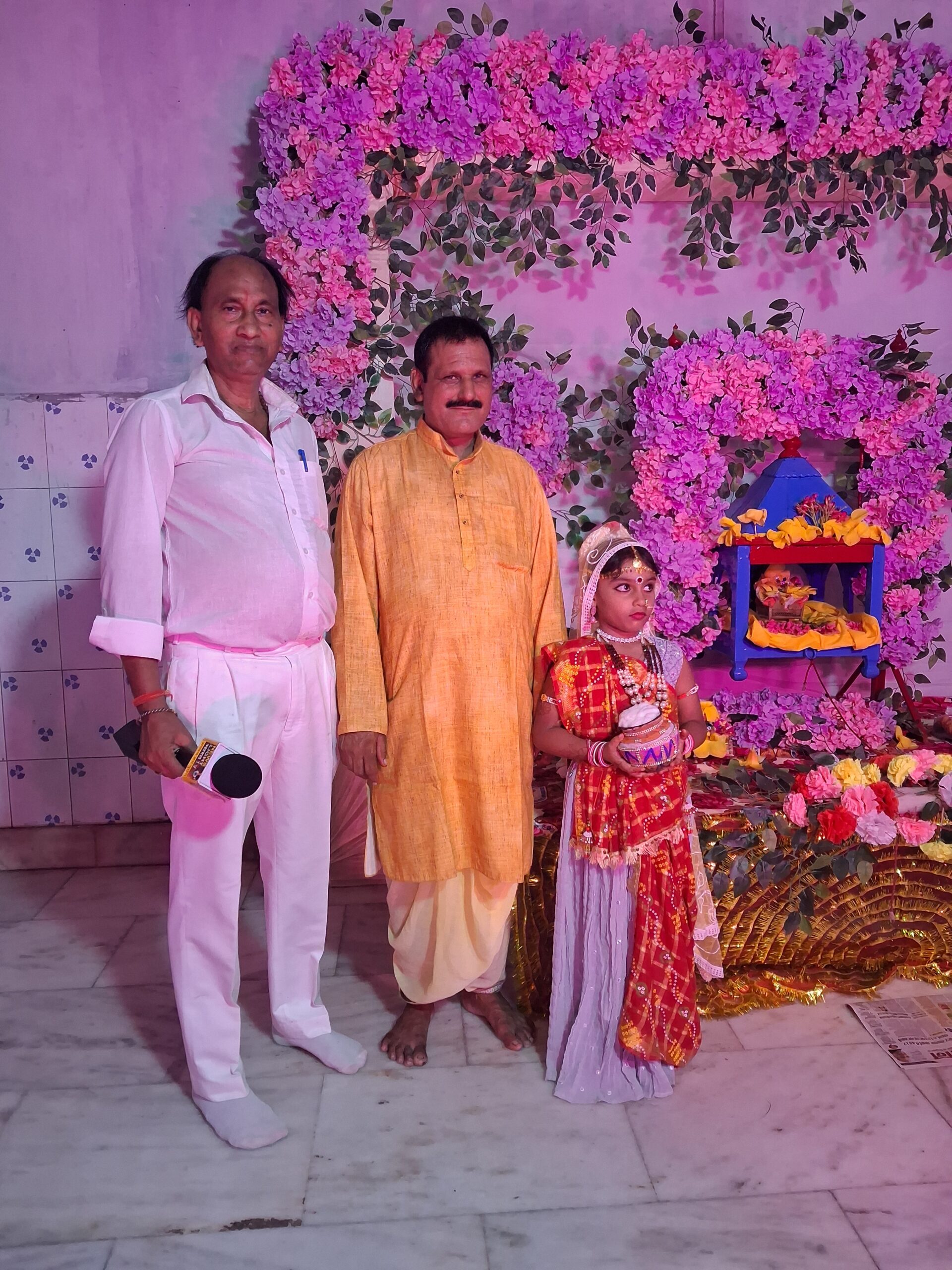 लातेहार जिला के बरवाडीह प्रखंड में श्रीकृष्ण जन्मा स्टमी पहाड़ी शिव मंदिर, रेलवे क्लब, बजार पंचमुखी मंदिर, कुटमू शिव मंदिर, छिपादोहर शिव मंदिर, आदि मंदिर में धूम-धाम से मनाई गई। 6 20250816 215624 scaled